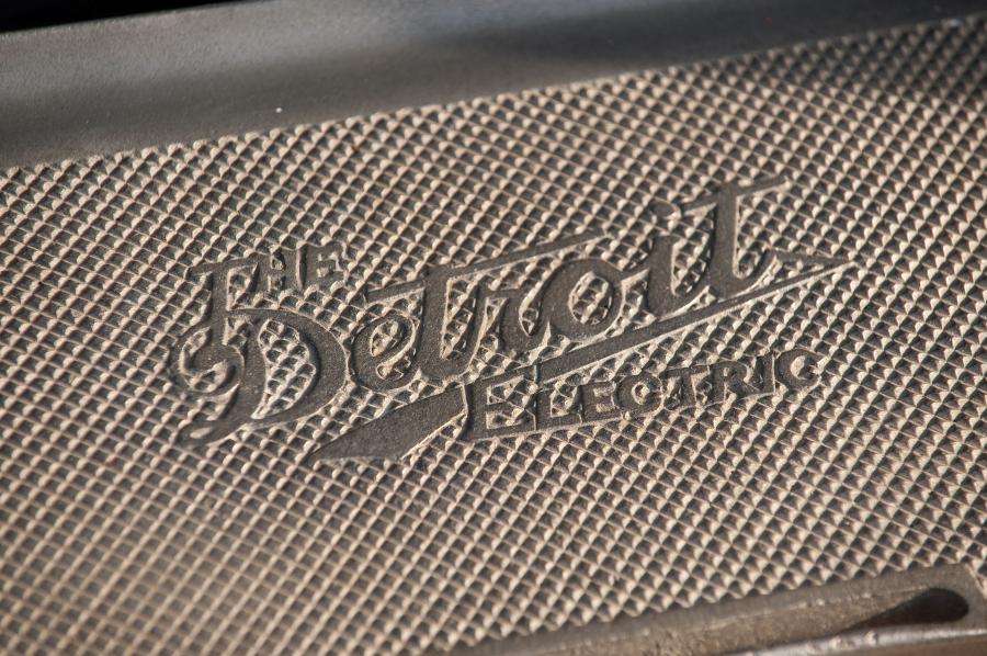  Detroit Electric Brougham 1916 года  (фото 8 из 14)